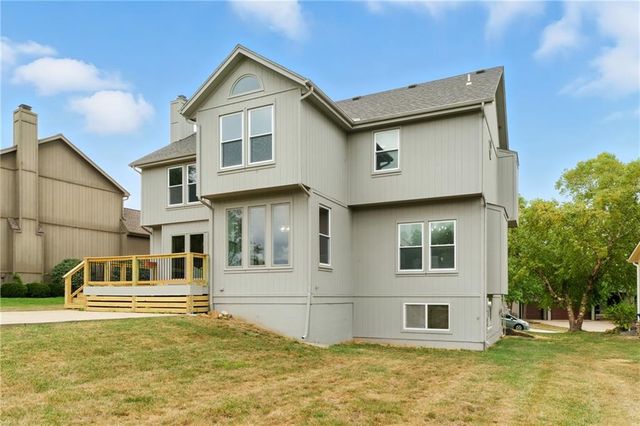 14813 W 70th Street, Shawnee, KS 66216