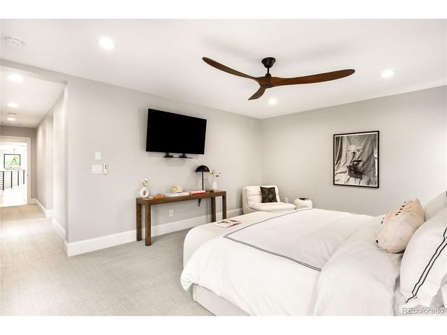 3221 Zuni St, Denver, CO 80211