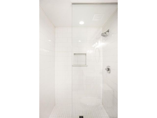 3221 Zuni St, Denver, CO 80211