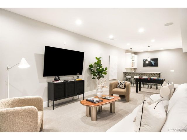 3221 Zuni St, Denver, CO 80211