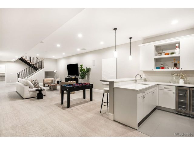 3221 Zuni St, Denver, CO 80211