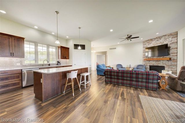1266 Christine Drive, Lapeer, MI 48446