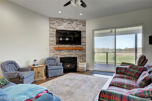 1266 Christine Drive, Lapeer, MI 48446