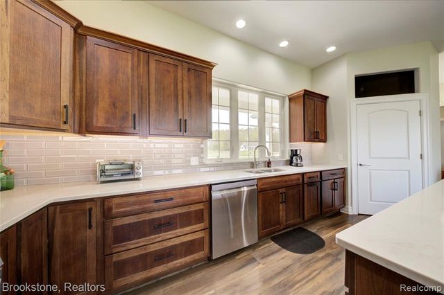 1266 Christine Drive, Lapeer, MI 48446