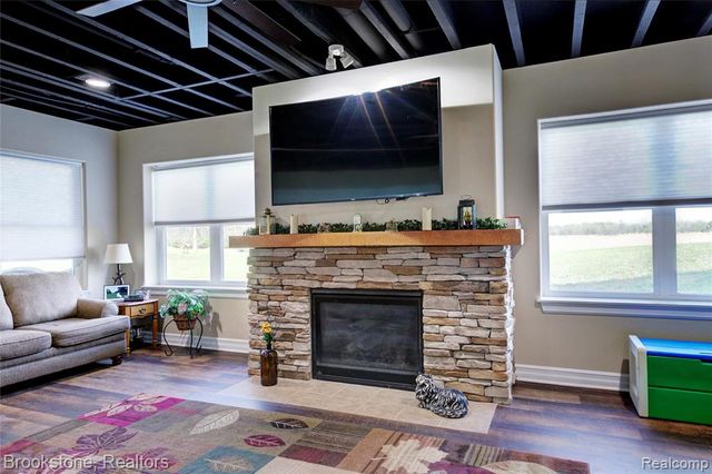 1266 Christine Drive, Lapeer, MI 48446