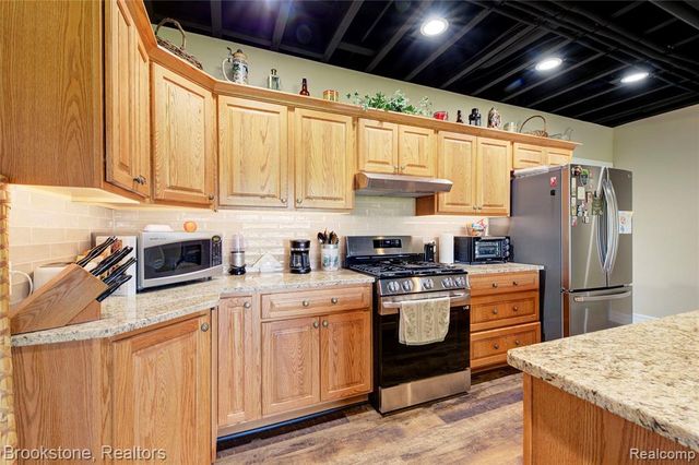 1266 Christine Drive, Lapeer, MI 48446