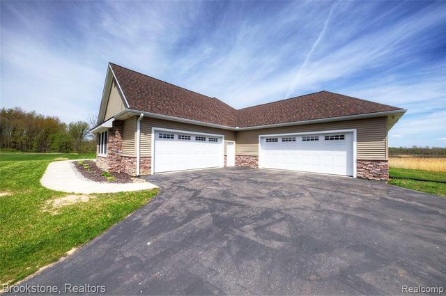 1266 Christine Drive, Lapeer, MI 48446