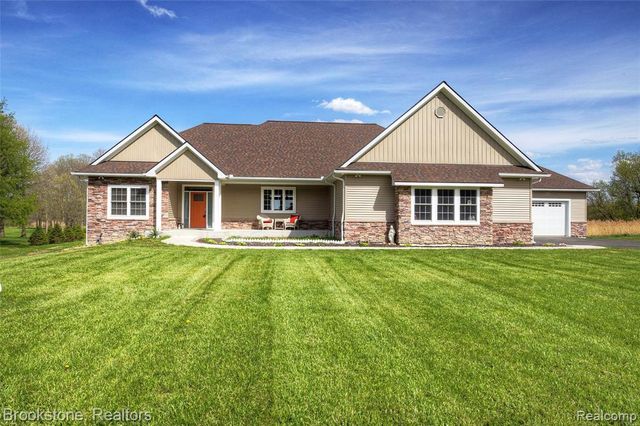 1266 Christine Drive, Lapeer, MI 48446