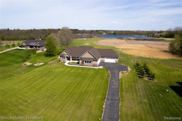 1266 Christine Drive, Lapeer, MI 48446