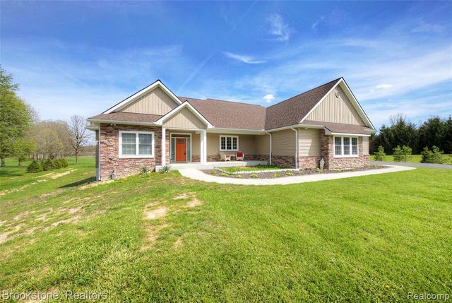 1266 Christine Drive, Lapeer, MI 48446