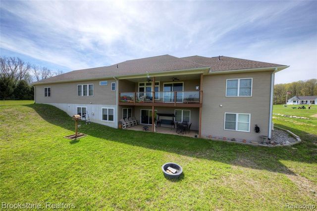 1266 Christine Drive, Lapeer, MI 48446