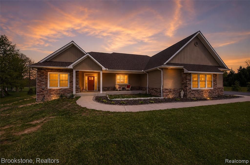 1266 Christine Drive, Lapeer, MI 48446