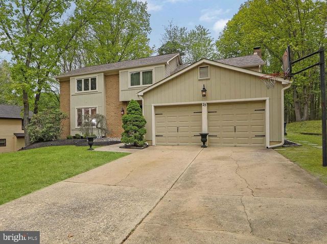 25 ACORN HILL DR, Voorhees, NJ 08043