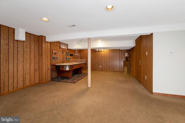 25 ACORN HILL DR, Voorhees, NJ 08043