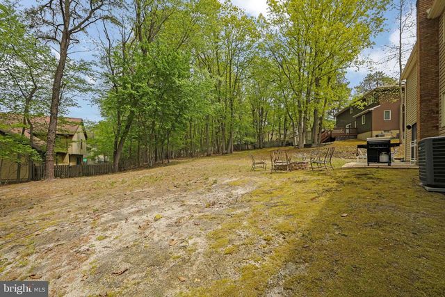 25 ACORN HILL DR, Voorhees, NJ 08043