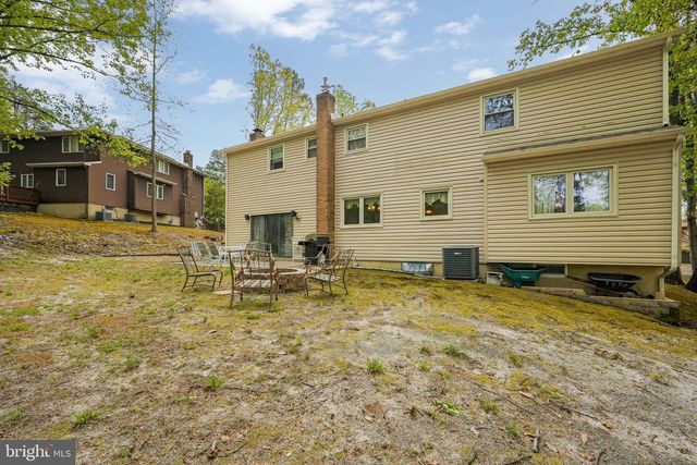 25 ACORN HILL DR, Voorhees, NJ 08043