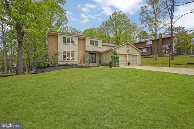 25 ACORN HILL DR, Voorhees, NJ 08043