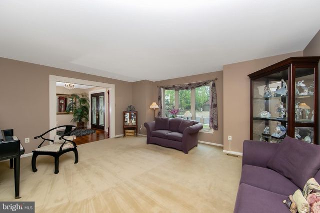 25 ACORN HILL DR, Voorhees, NJ 08043
