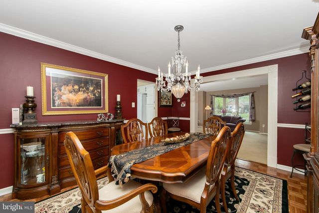 25 ACORN HILL DR, Voorhees, NJ 08043