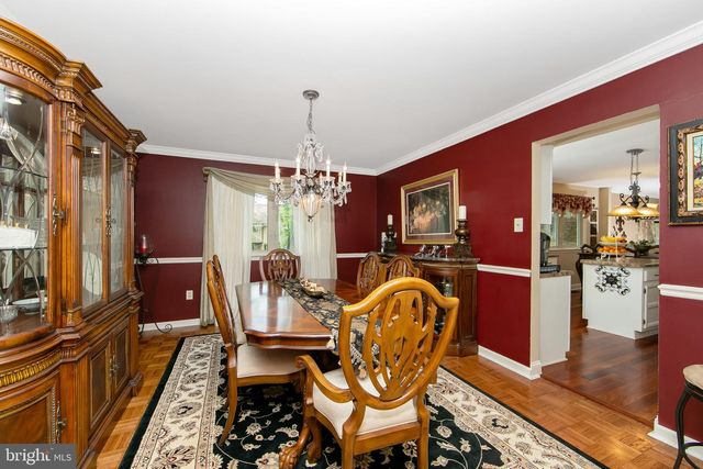 25 ACORN HILL DR, Voorhees, NJ 08043