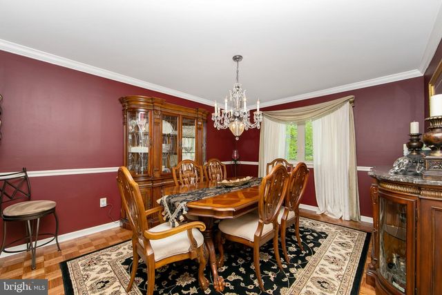 25 ACORN HILL DR, Voorhees, NJ 08043
