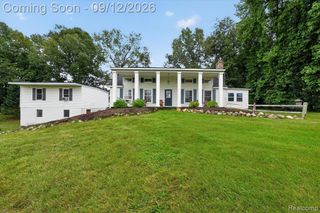1205 W Oakwood Road, Oxford, MI 48371