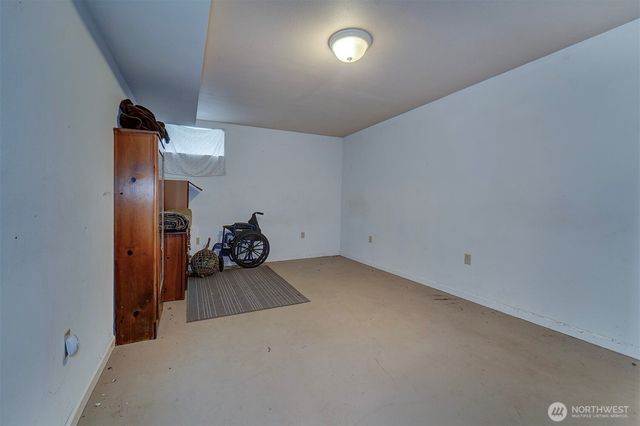 31481 Night Owl Avenue NE, Kingston, WA 98346