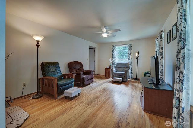 31481 Night Owl Avenue NE, Kingston, WA 98346