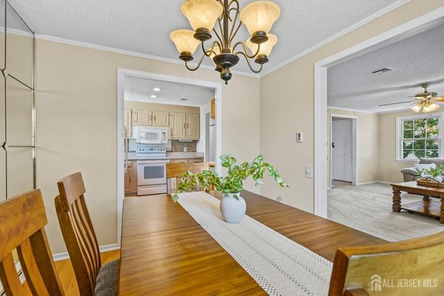 191 Malden Lane N, Monroe, NJ 08831