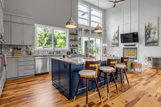 916 Bravington Way, Lexington, KY 40503