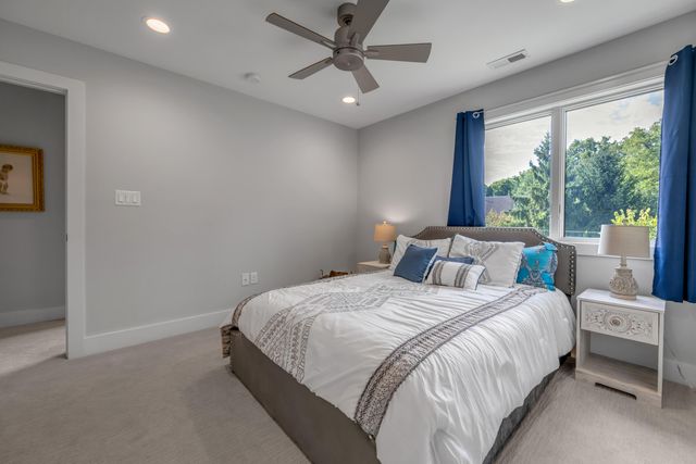 916 Bravington Way, Lexington, KY 40503