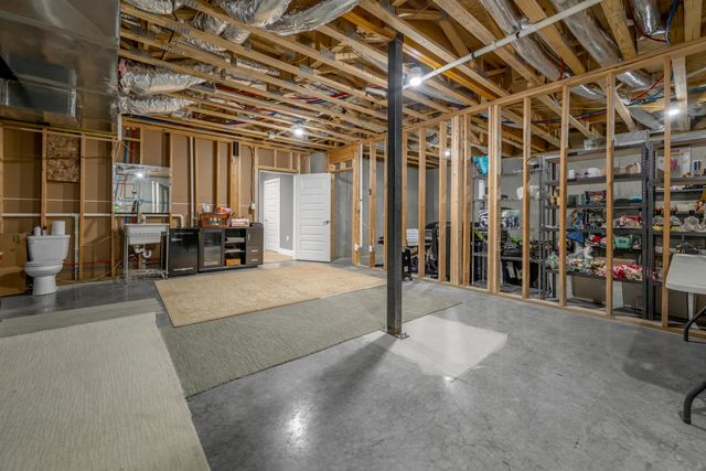 916 Bravington Way, Lexington, KY 40503