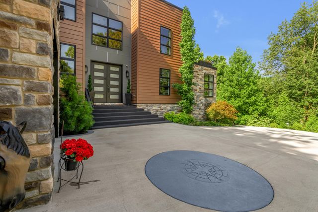 916 Bravington Way, Lexington, KY 40503