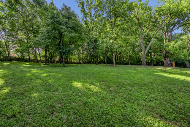 916 Bravington Way, Lexington, KY 40503