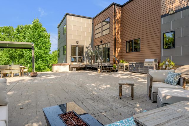 916 Bravington Way, Lexington, KY 40503