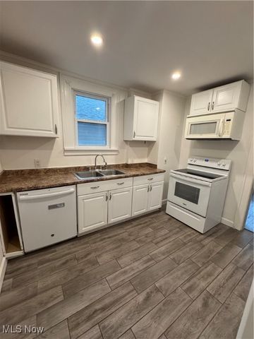 3368 Silsby Road, Cleveland Heights, OH 44118