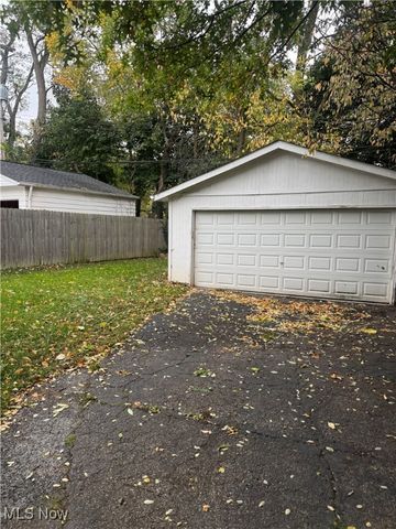 3368 Silsby Road, Cleveland Heights, OH 44118