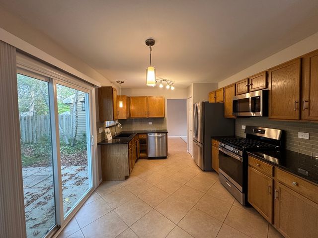 1109 Blackburn Drive, Grayslake, IL 60030