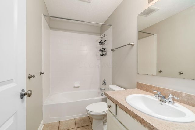 8366 Marwithe Place, New Albany, OH 43054