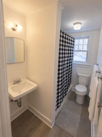 72 Main Street 2A, Cold Spring, NY 10516
