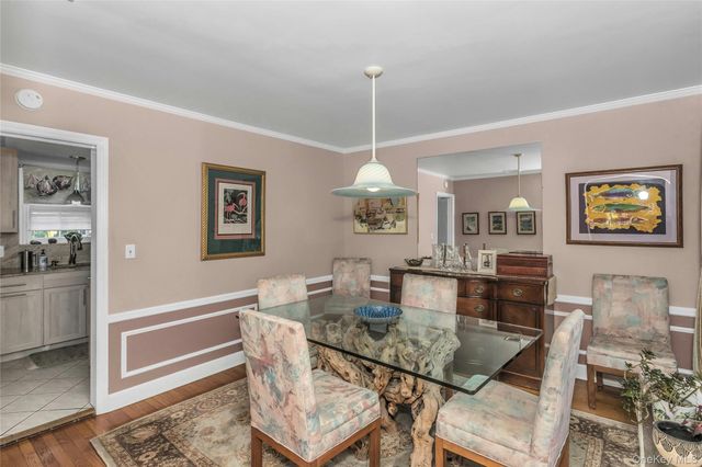 231 Sydney Avenue, Malverne, NY 11565