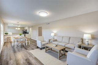 2101 Fountain View Drive 76, Houston, TX 77057