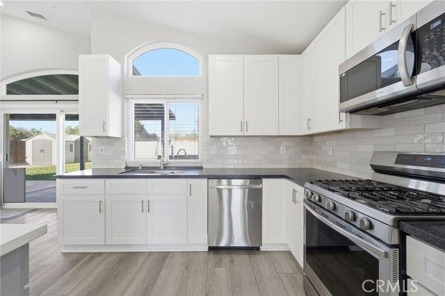 366 FLORDASON Drive, Calimesa, CA 92320