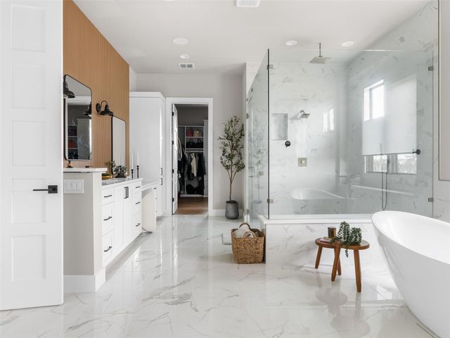 611 Casasanta TRL, Lakeway, TX 78738