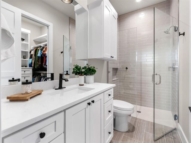 611 Casasanta TRL, Lakeway, TX 78738