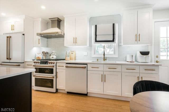 324 jackson ave, Scotch Plains Twp., NJ 07076