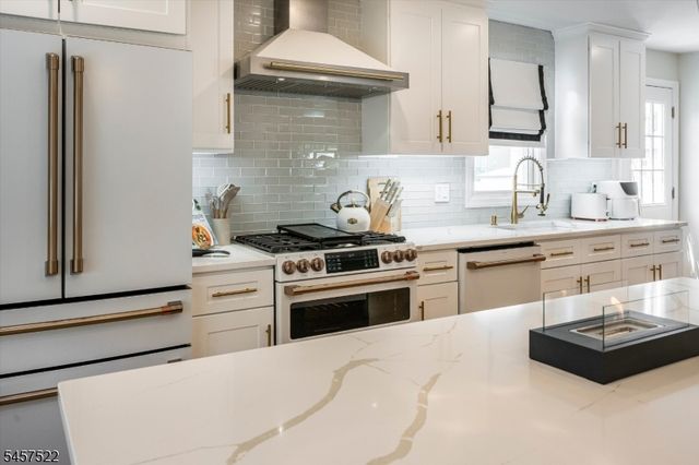 324 jackson ave, Scotch Plains Twp., NJ 07076