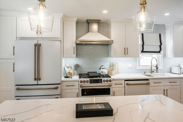 324 jackson ave, Scotch Plains Twp., NJ 07076