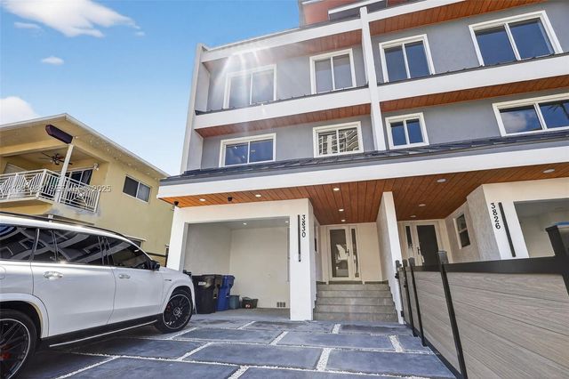 3830 NE 171st St, North Miami Beach, FL 33160
