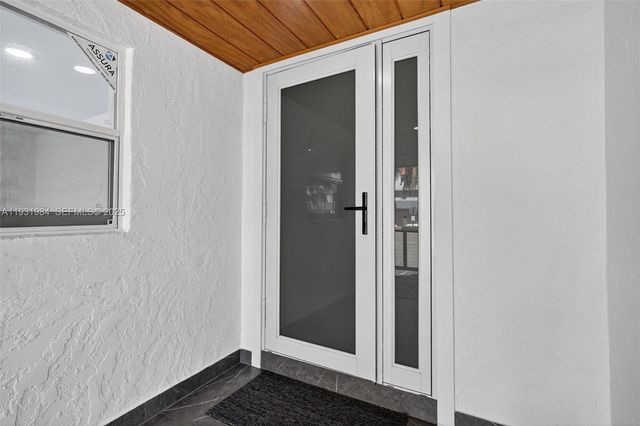 3830 NE 171st St, North Miami Beach, FL 33160